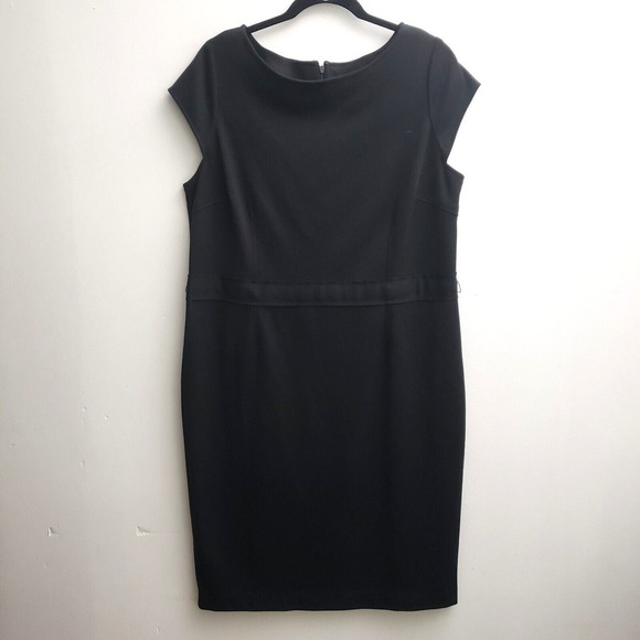 Pamela Dennis Sheath Knit Dress Sz Large Solid Black Cap Sleeves Stretch Office - Picture 1 of 7